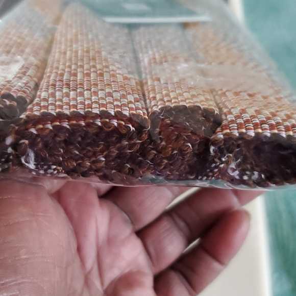 NWOT Tablecloth/Placemats Bundle - Picture 7 of 7